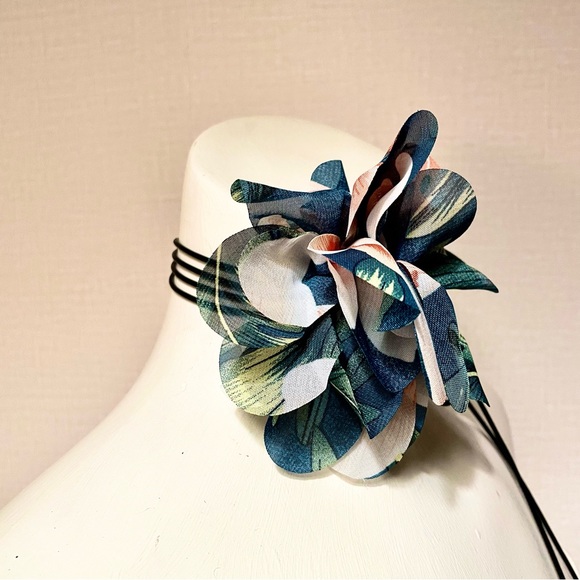 Semi Sheer Tropical Print Fabric Flower Choker with Long Leatherette Cor… - Picture 4 of 5